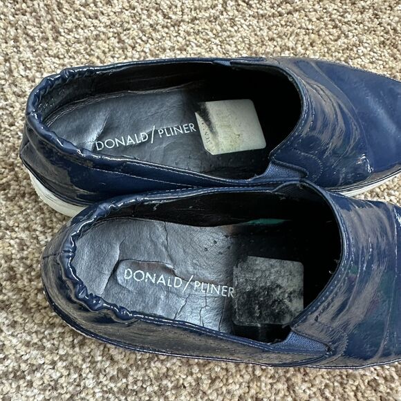 Donald Pliner Martyn Navy Blue Crinkle Slip On Sneaker Sz 6 M - Picture 7 of 9